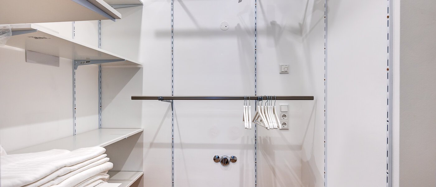 Плосък München Moosach 01 Гардероб 13450