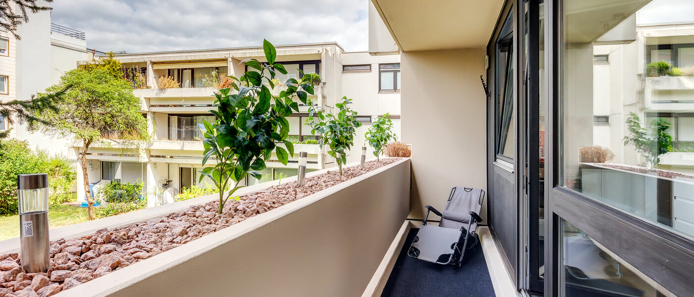 Ravna stran München Schwabing-West (rund um den Hohenzollernplatz) 02 Balkon 13567