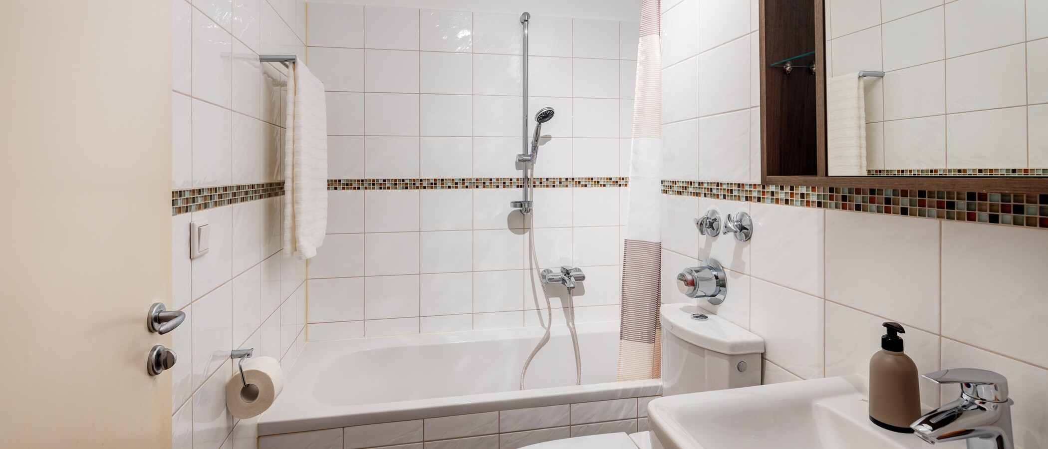 Flat München Untersendling 02 1. bad 13577