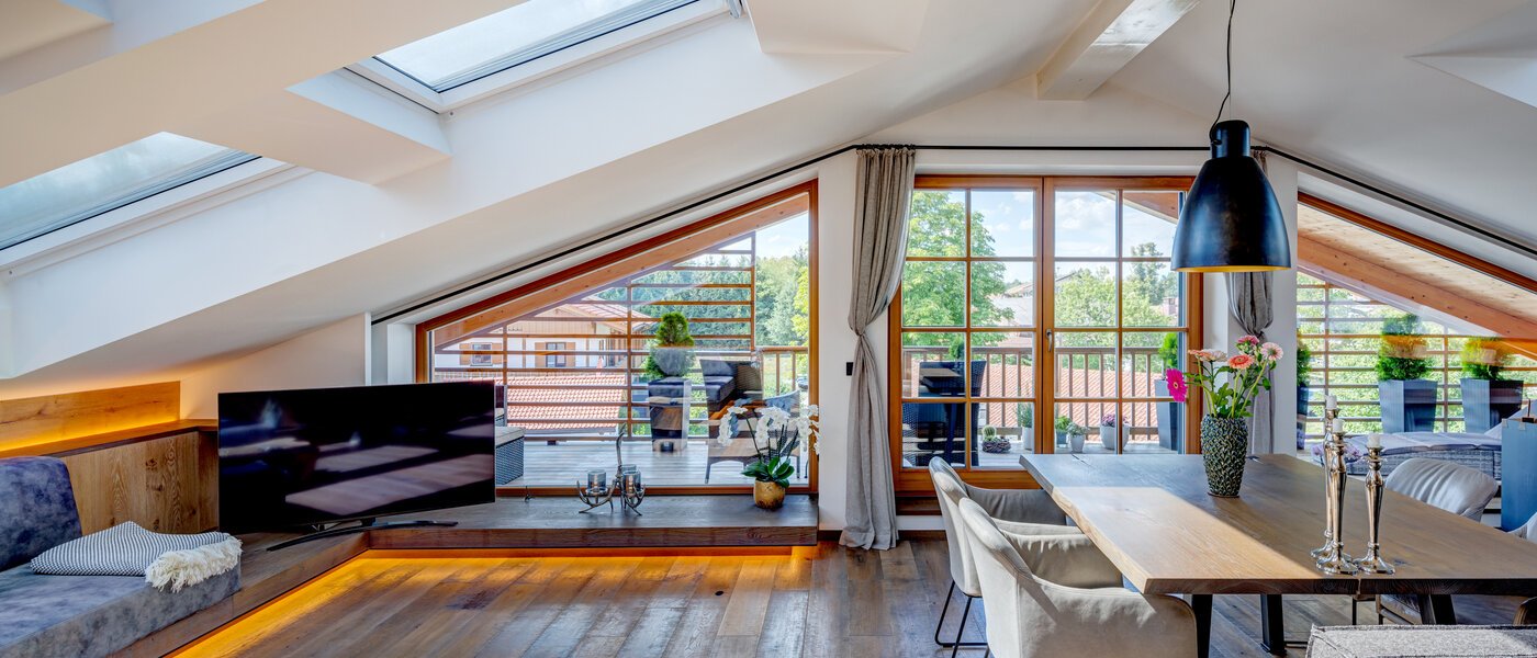 Vindsvåning Holzkirchen 02 Vardagsrum 13582