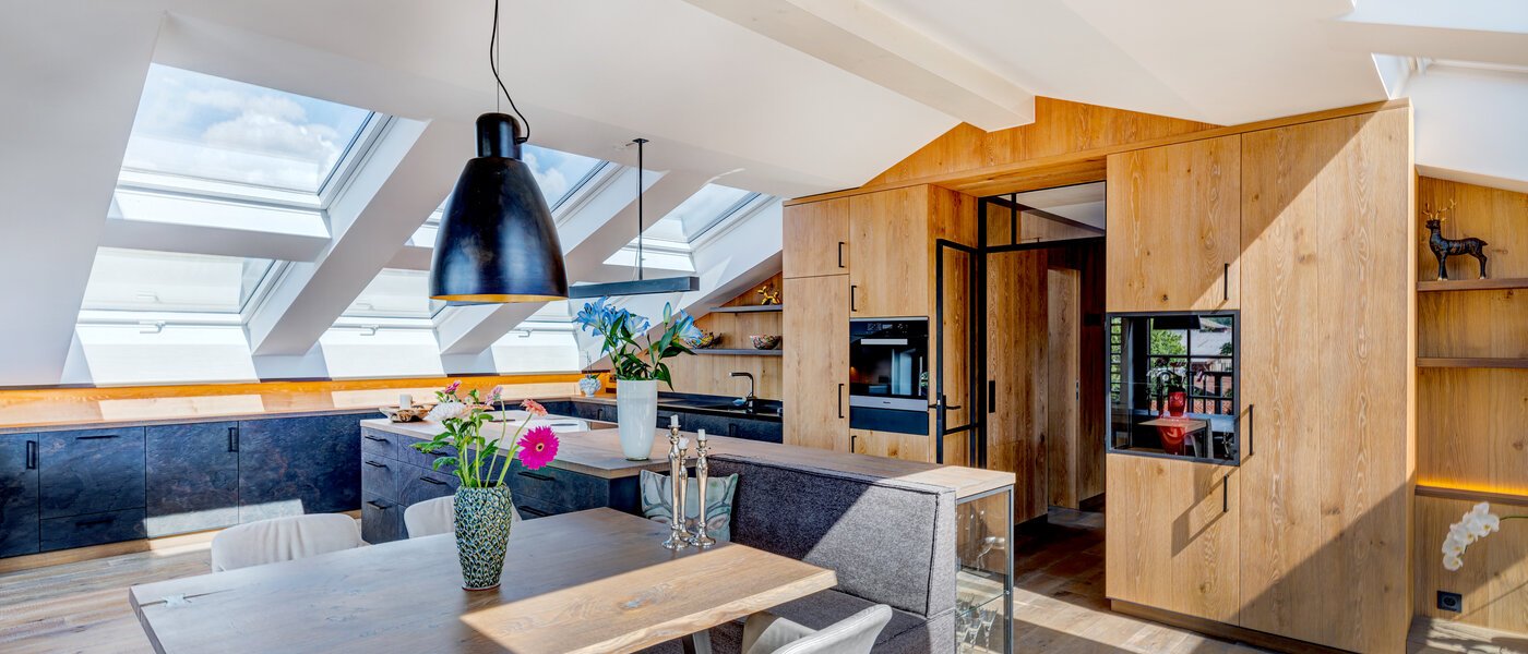 Vindsvåning Holzkirchen 05 Vardagsrum 13582