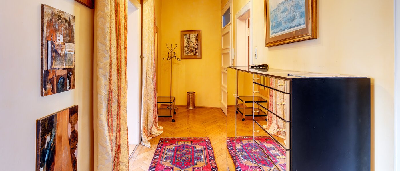 Ploché München Bogenhausen 01 Chodba/priestor 13612