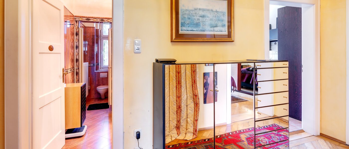 Ploché München Bogenhausen 02 Chodba/priestor 13612