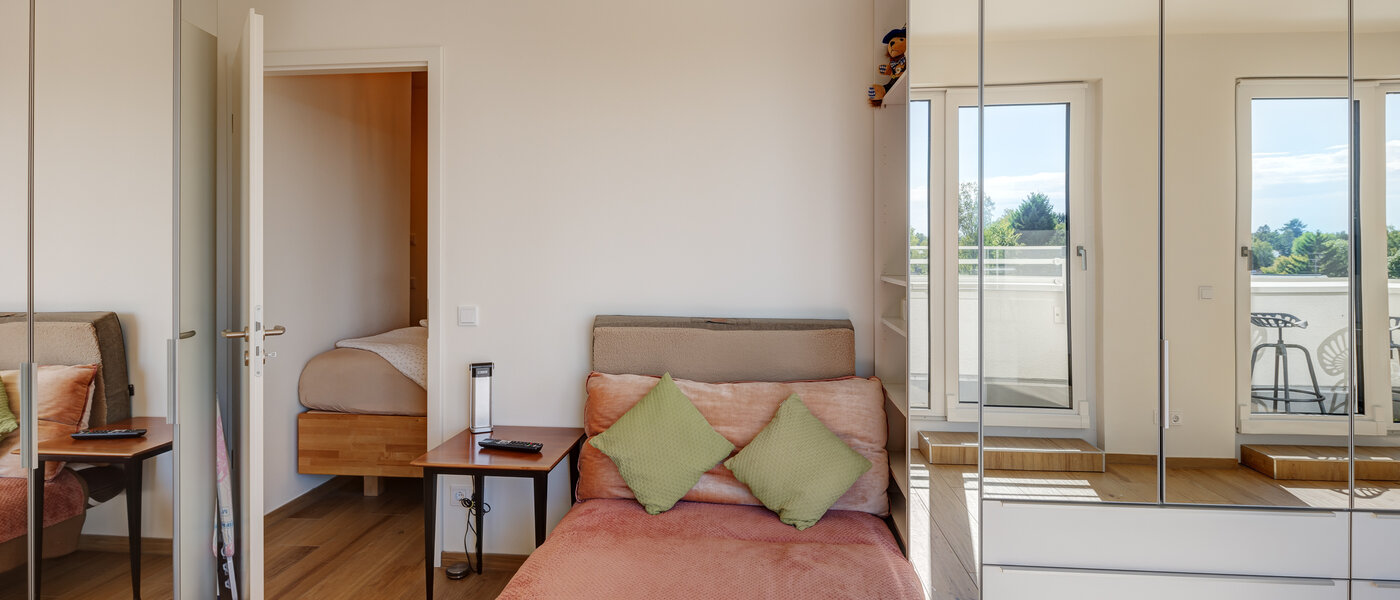 Ravna stran München Neuperlach 02 Dnevni prostor 13623