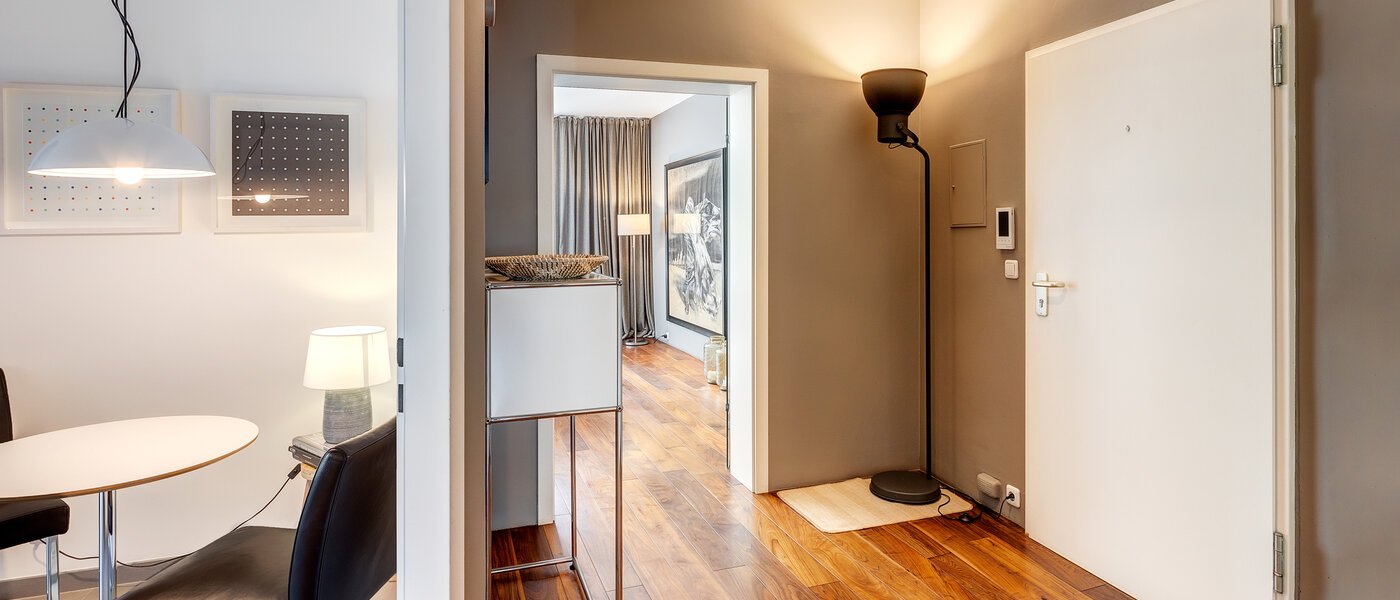 Düz München Altbogenhausen 02 Koridor/koridor geçidi 13633