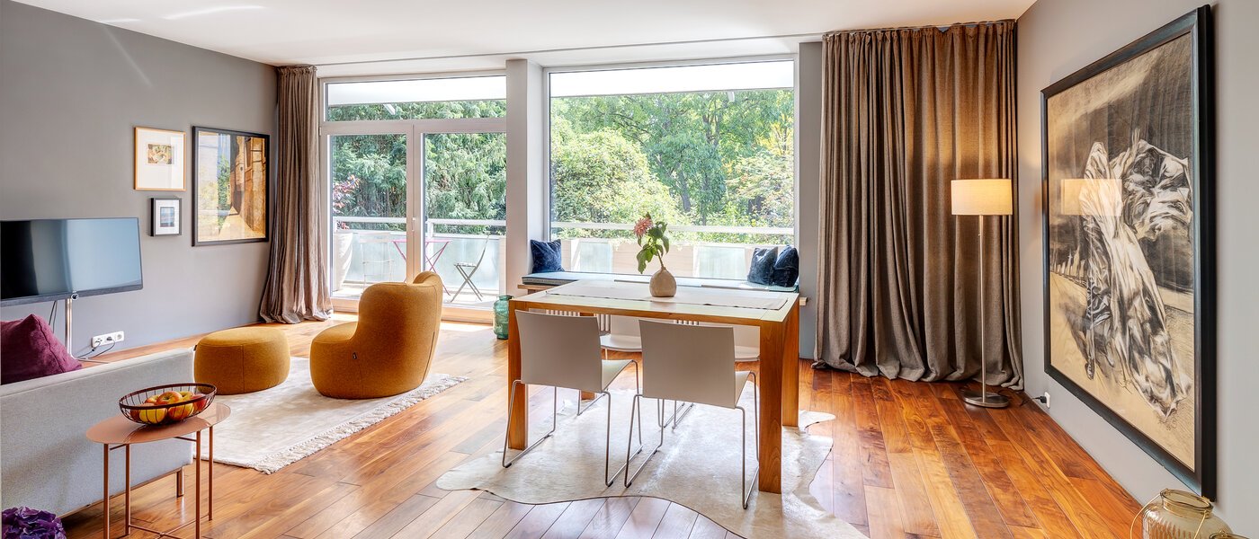 Düz München Altbogenhausen 01 Oturma odası 13633