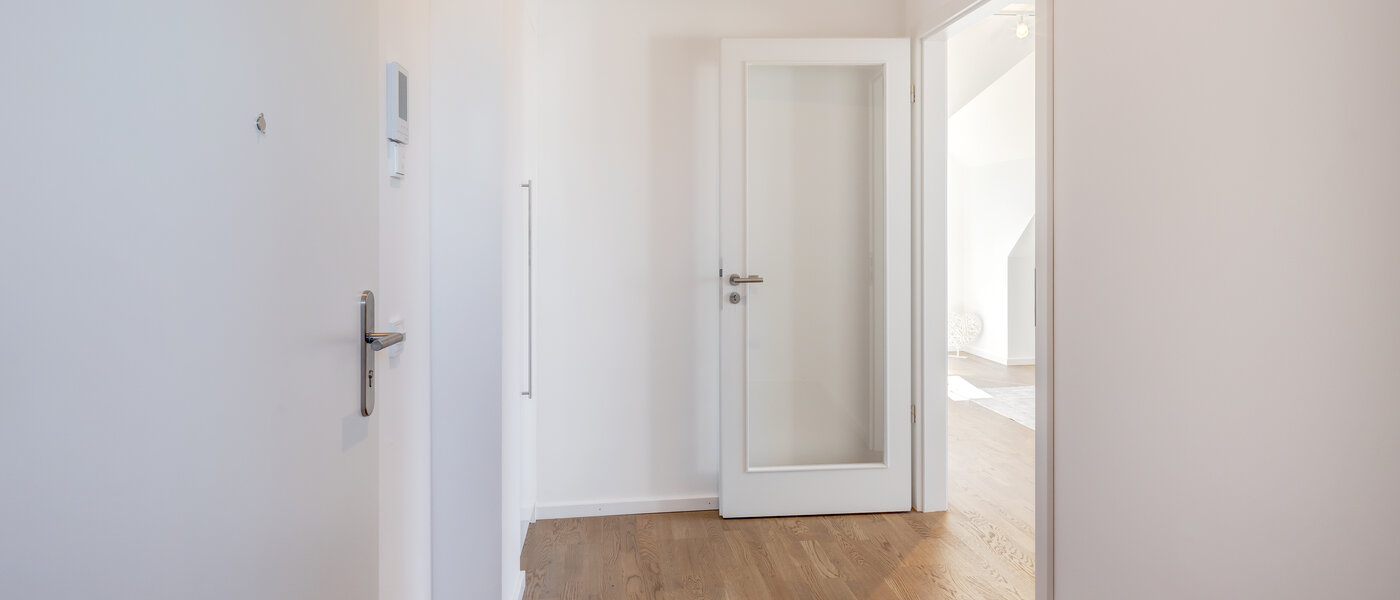 Vindsvåning Aschheim 02 Korridor/hallgång 13679