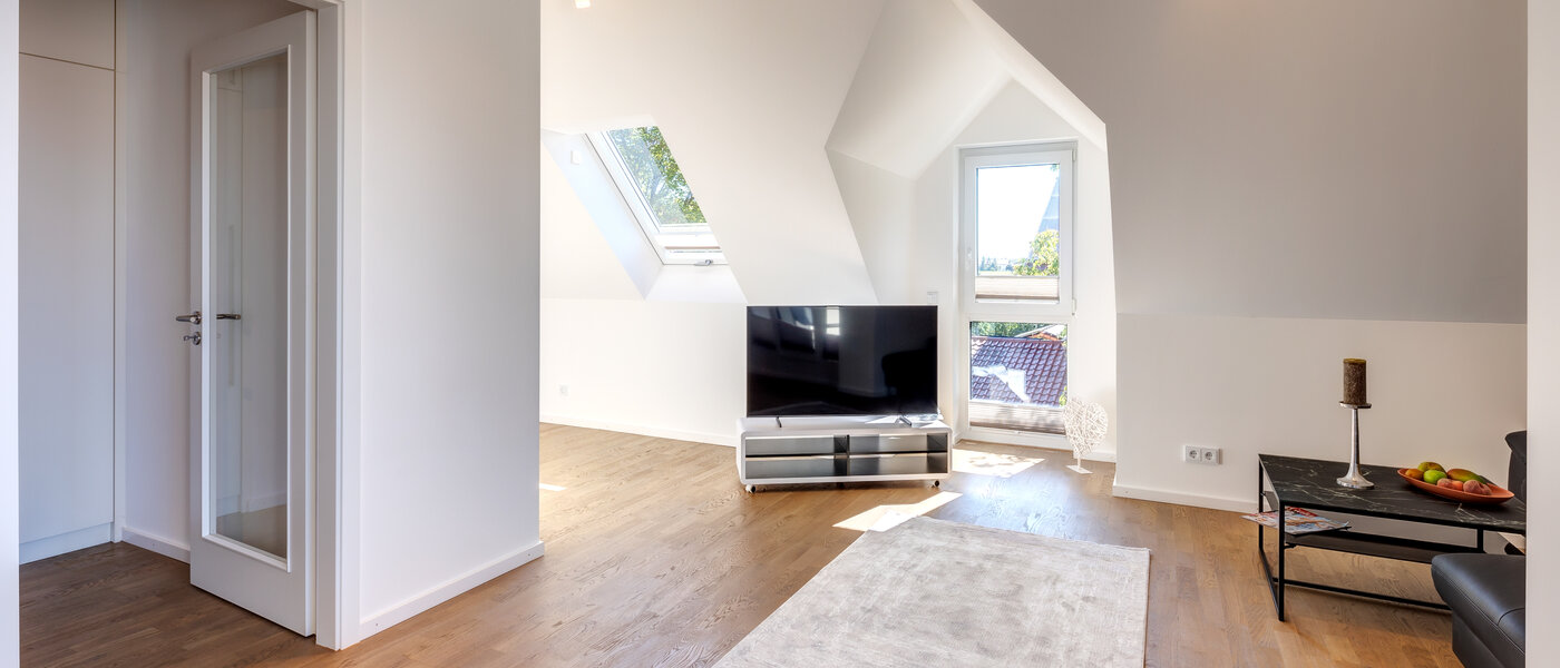 Vindsvåning Aschheim 03 Vardagsrum 13679
