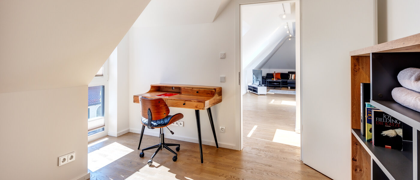 Vindsvåning Aschheim 01 Arbetsrum/gästrum 13679