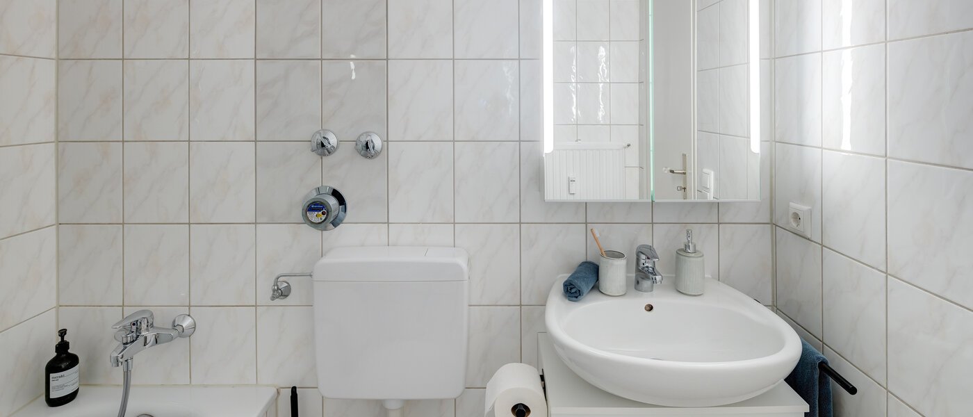 Dakterras appartement München Pasing 02 Badkamer 13685