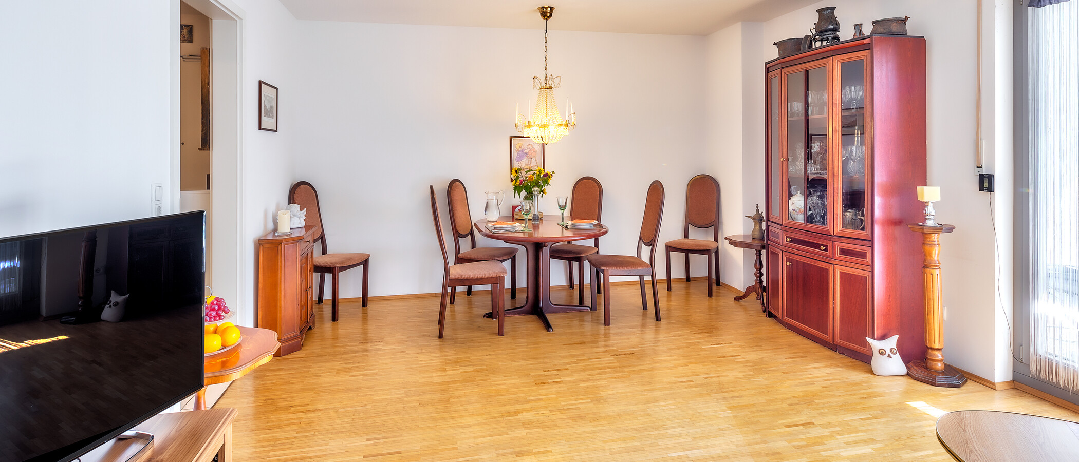 Flat Unterhaching 04 Stue og oppholdsrom 13690