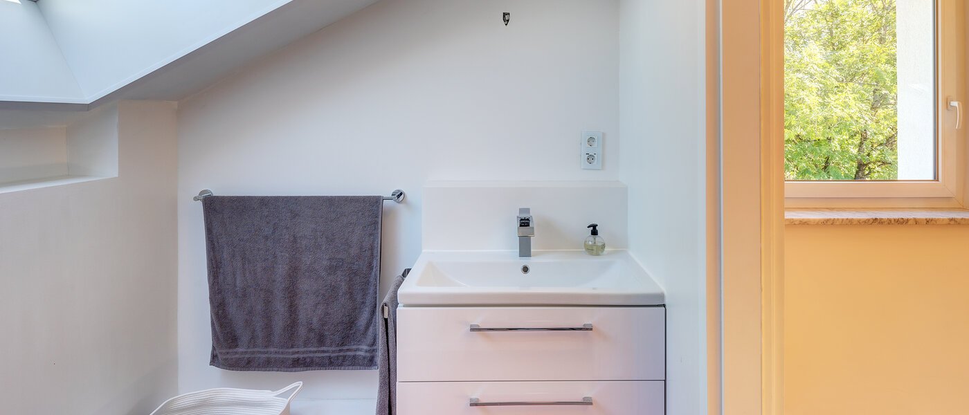 Köşe teraslı ev Eichenau 03 2. Banyo 13696