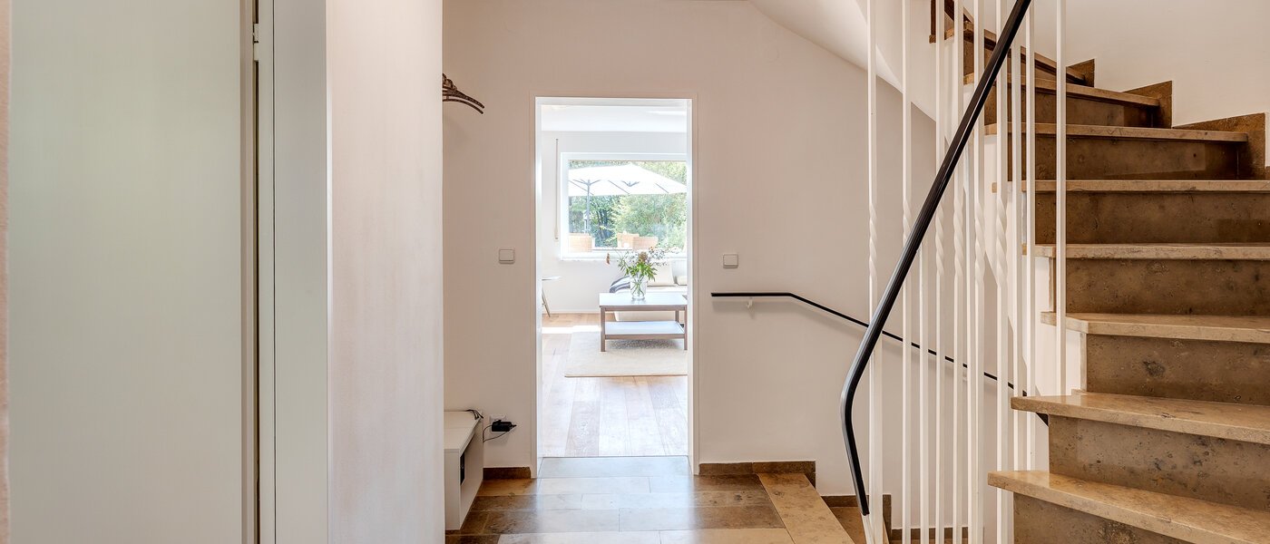 Köşe teraslı ev Eichenau 03 Koridor/koridor geçidi 13696