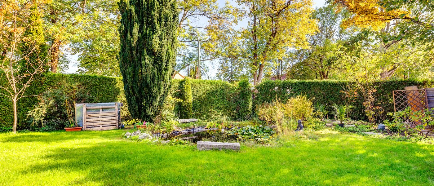 Köşe teraslı ev Eichenau 02 Bahçe 13696