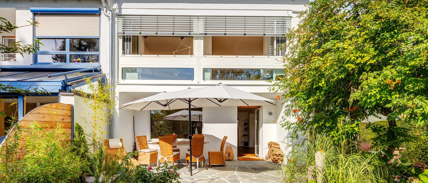 Köşe teraslı ev Eichenau 01 Teras 13696