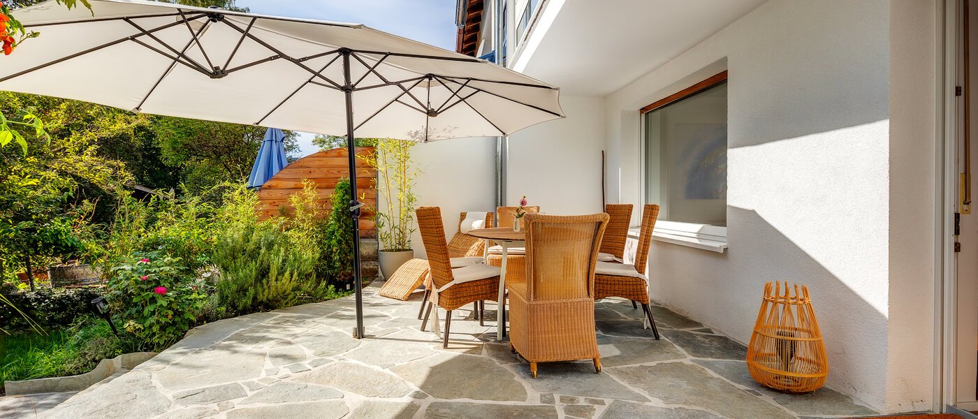 Köşe teraslı ev Eichenau 02 Teras 13696