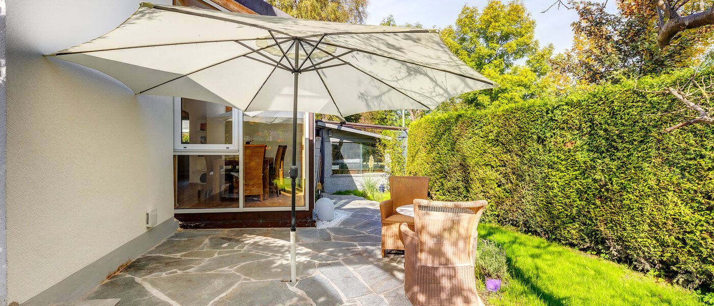 Köşe teraslı ev Eichenau 05 Teras 13696