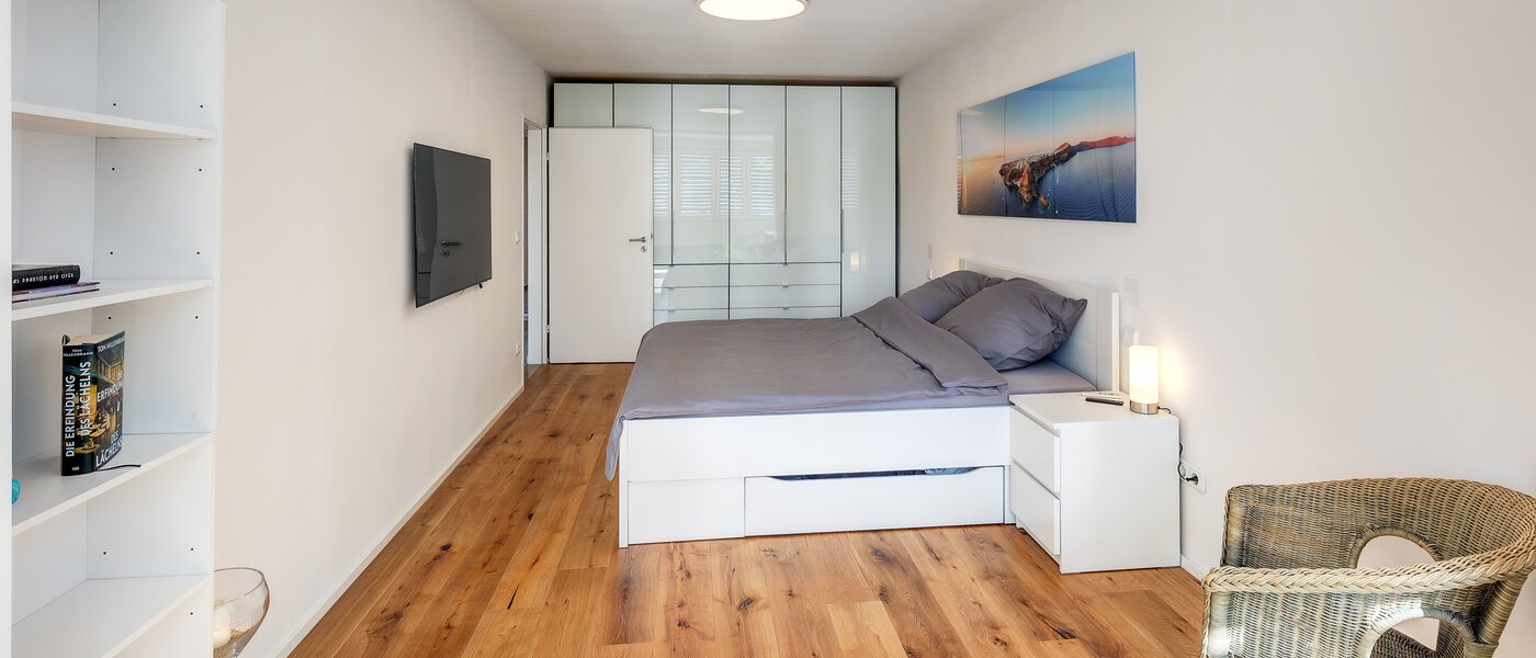 Köşe teraslı ev Eichenau 03 1. yatak odası 13696