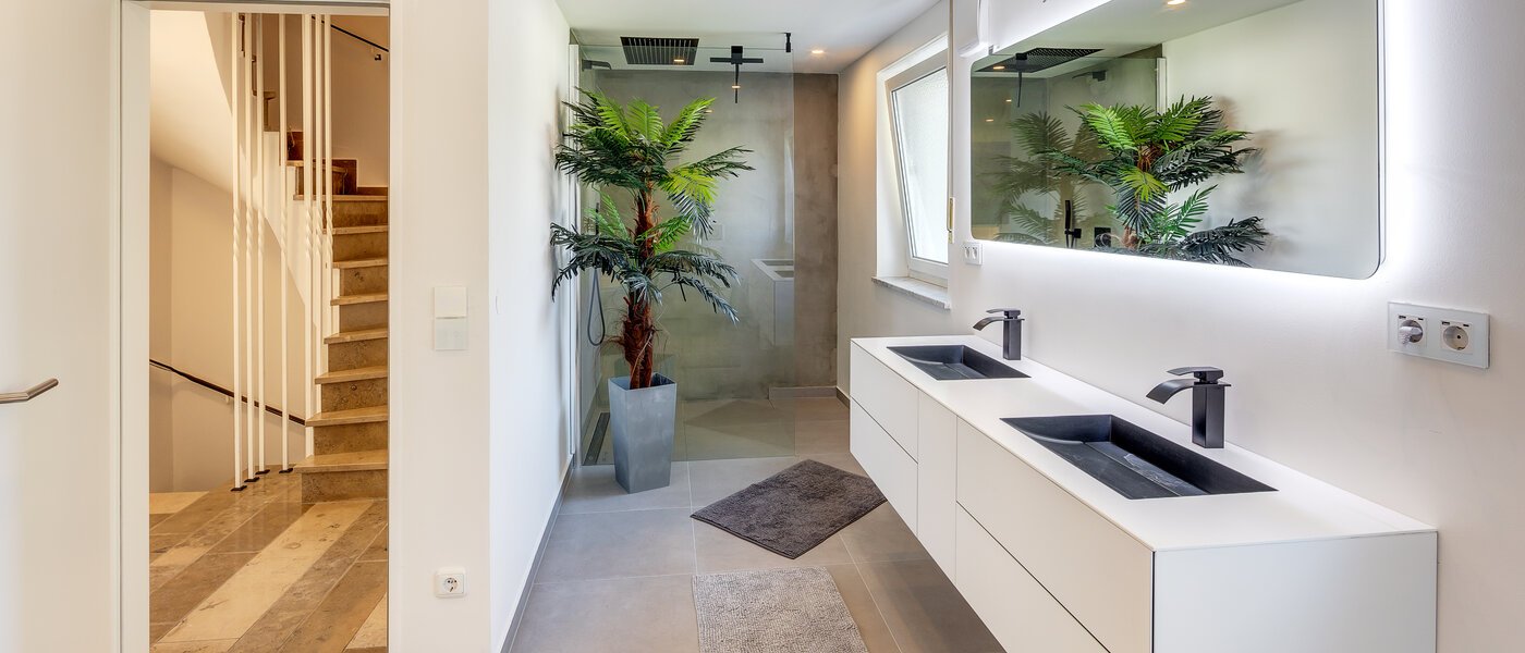 Köşe teraslı ev Eichenau 01 1. banyo 13696