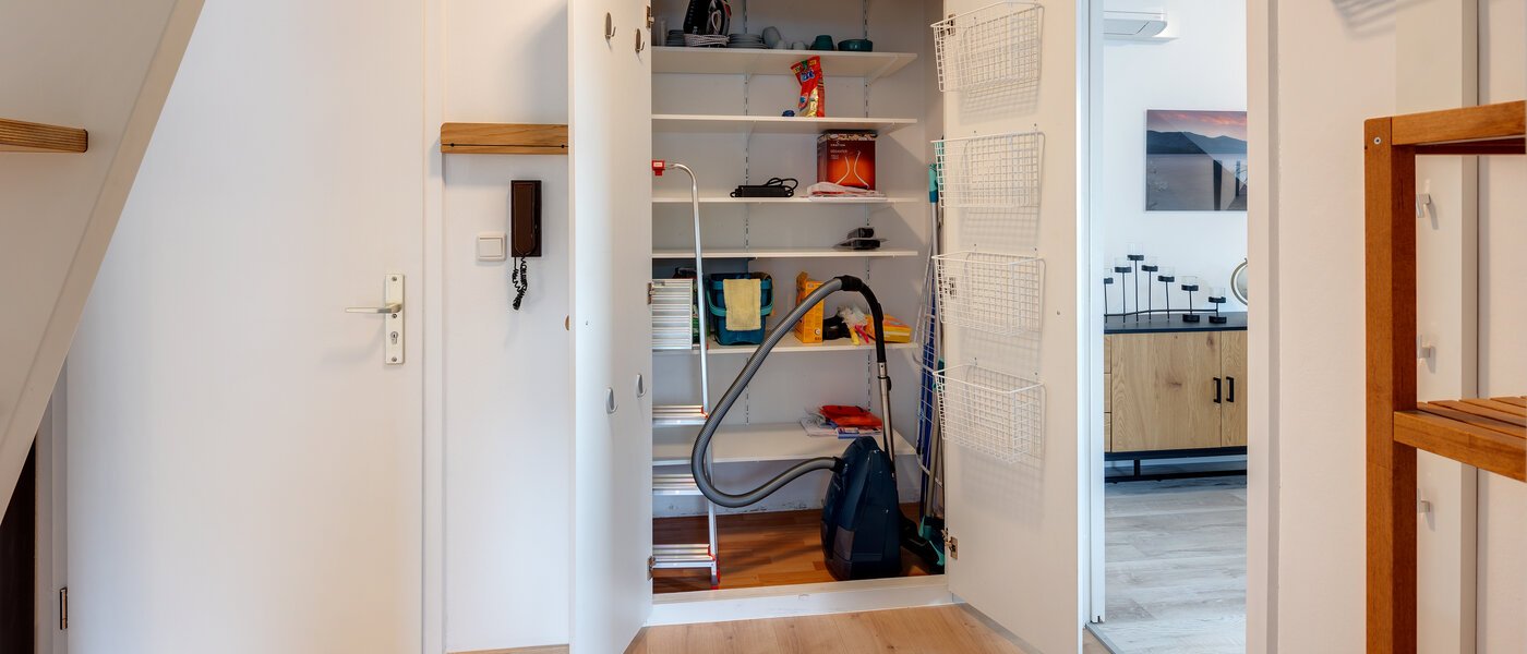 Apartamento no sótão Eching 03 Corredor/passagem 13716