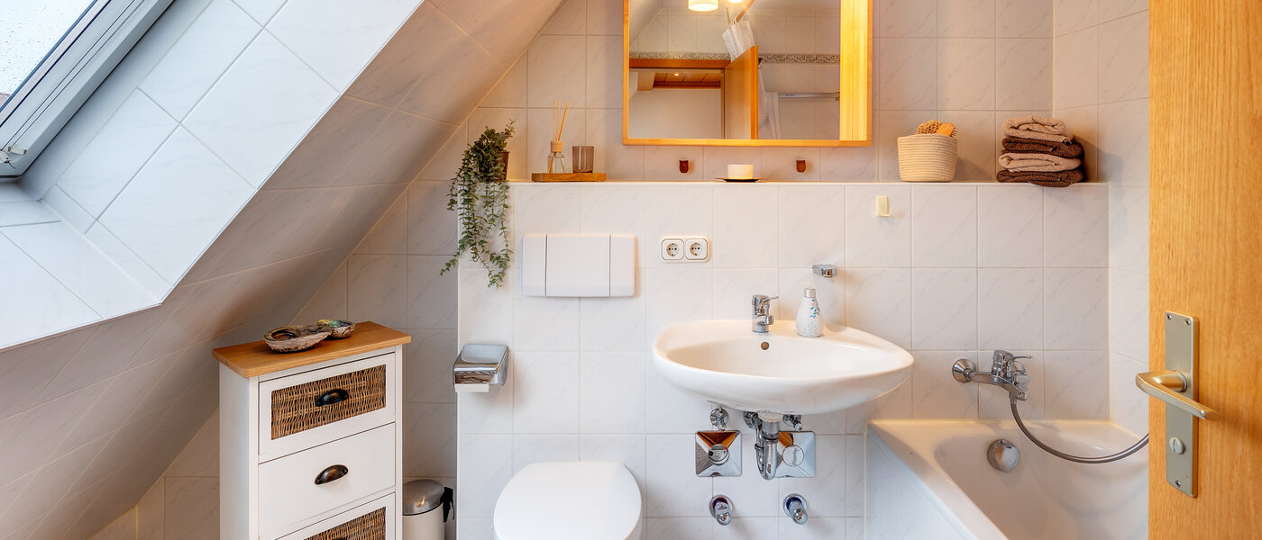 Mieszkanie w galerii Maisonette Karlsfeld 01 1. łazienka 13717