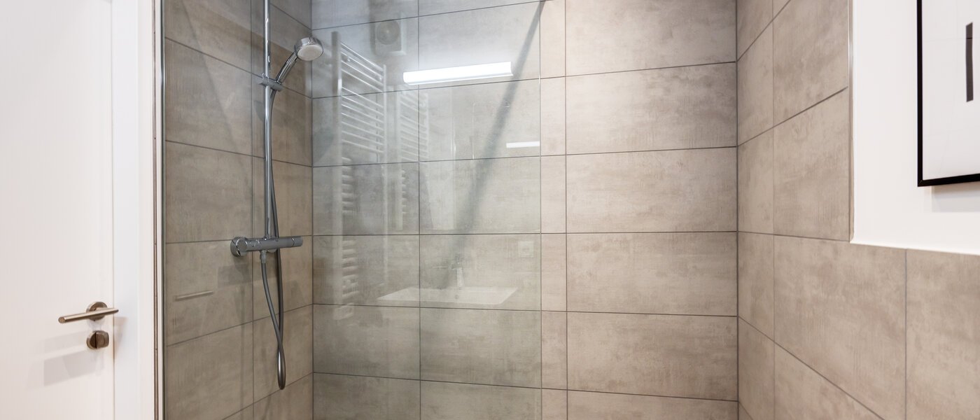 Ploché München Arabellapark 03 Kúpeľňa 13725