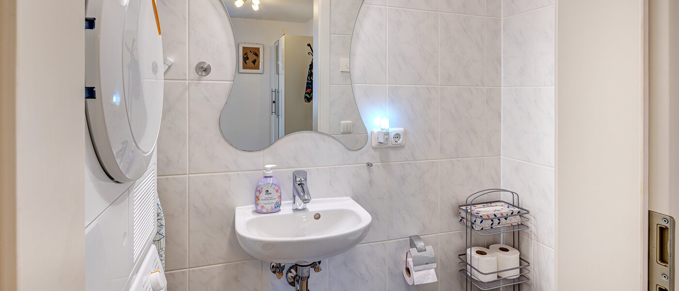 Ploché Oberschleißheim 01 WC pro hosty 13735