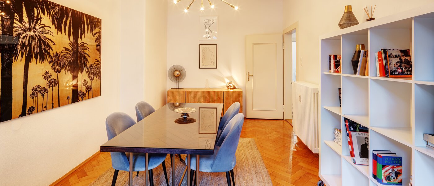 Ploché München Maxvorstadt - Rund um den Josephplatz 03 Jídelna 13761