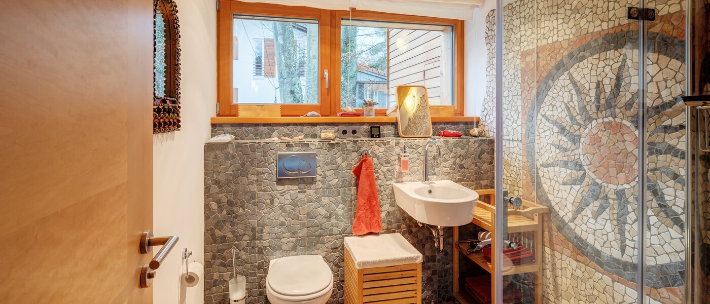 Moradia isolada Oberhaching 01 2. casa de banho 13766