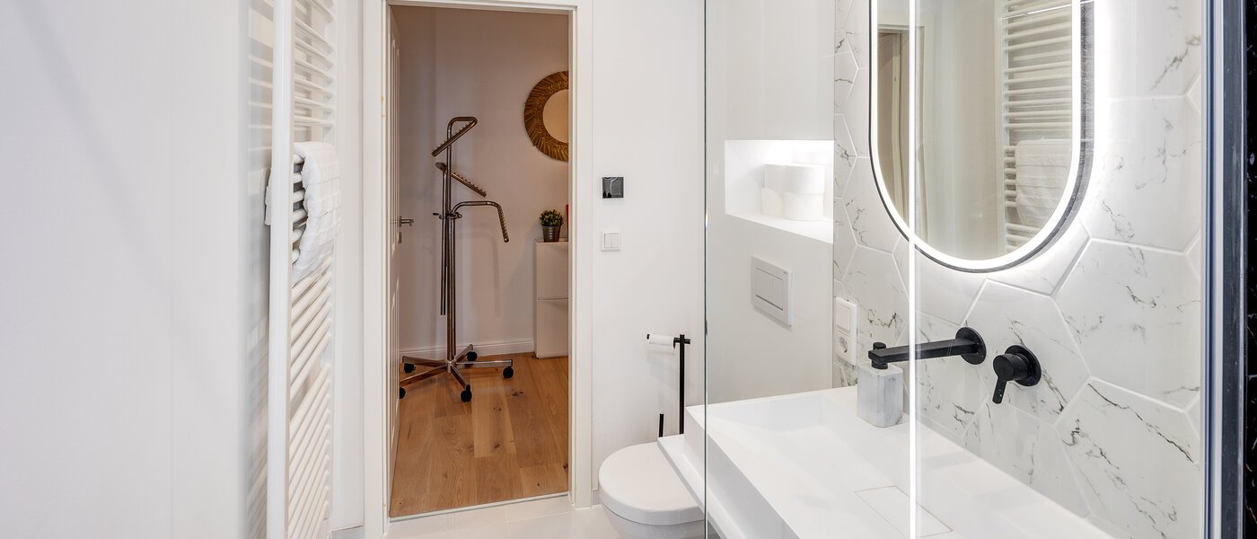 Stanovanje s strešno teraso München Schwabing-West 03 Kopalnica 13771