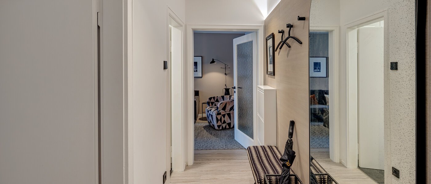 Επίπεδη München Schwabing-Nord (zw. Belgrad- & Leopoldstraße) 03 Διάδρομος/διάδρομος 13778