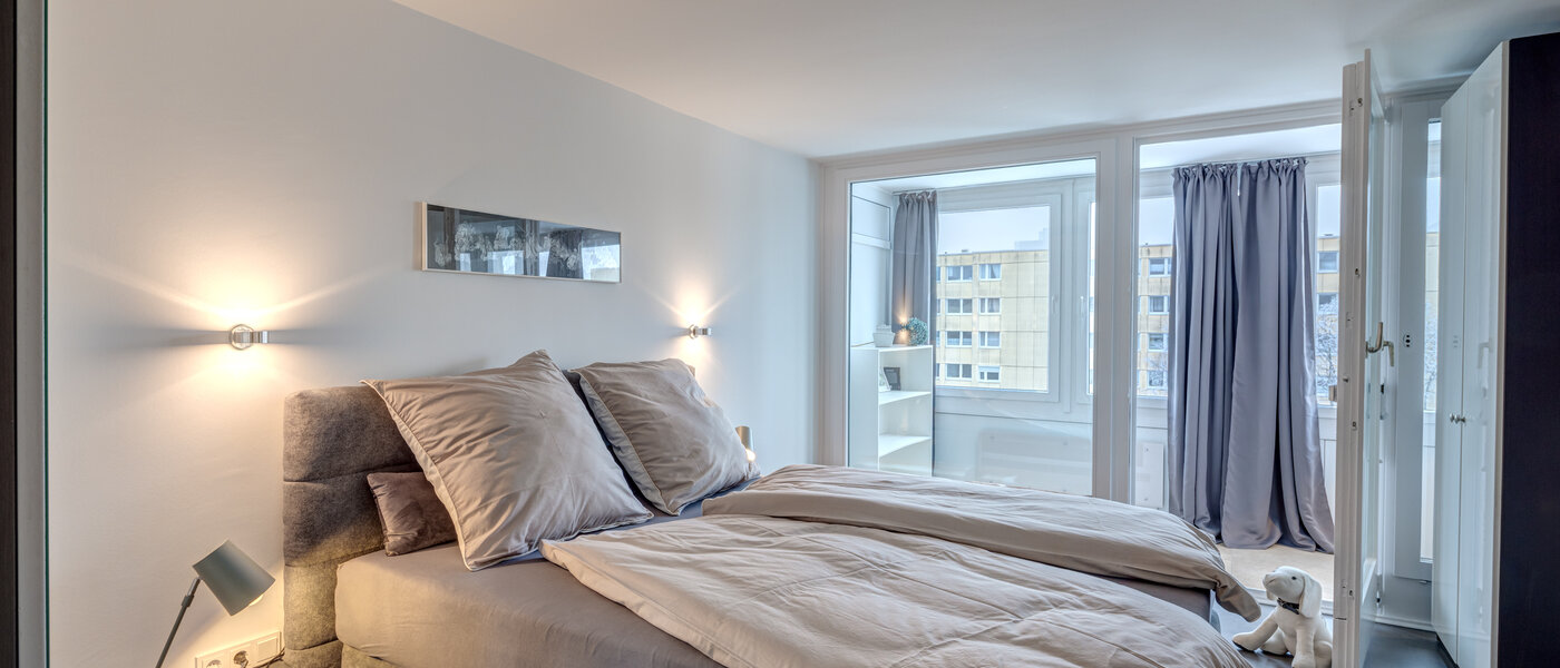 Ravna stran München Moosach 01 Spalnica 13811