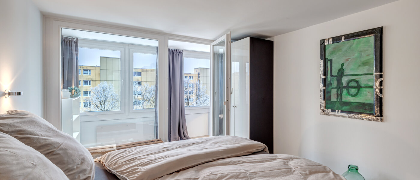 Ravna stran München Moosach 02 Spalnica 13811