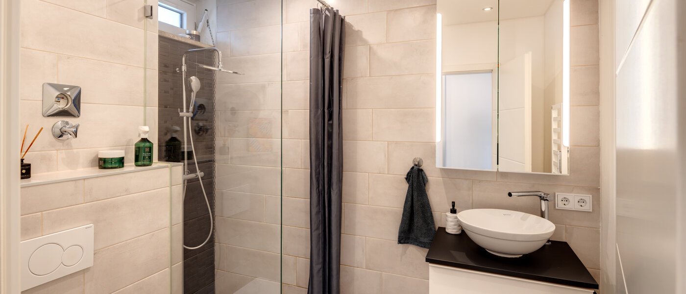 Διαμέρισμα με βεράντα στην ταράτσα München Obergiesing 02 Μπάνιο 13824