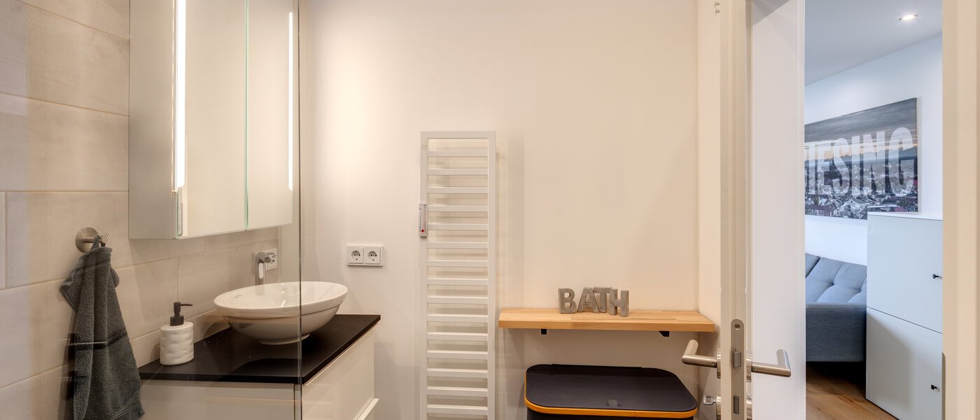 Διαμέρισμα με βεράντα στην ταράτσα München Obergiesing 03 Μπάνιο 13824