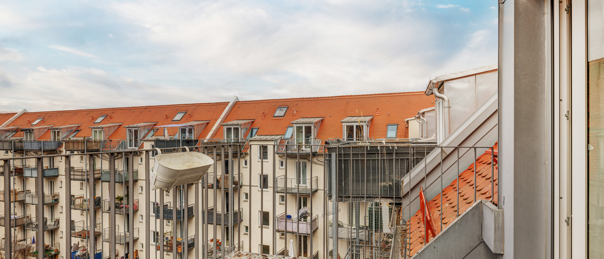 Mansardă plată München Schwabing (rechts der Leopoldstraße) 02 Balcon 13837