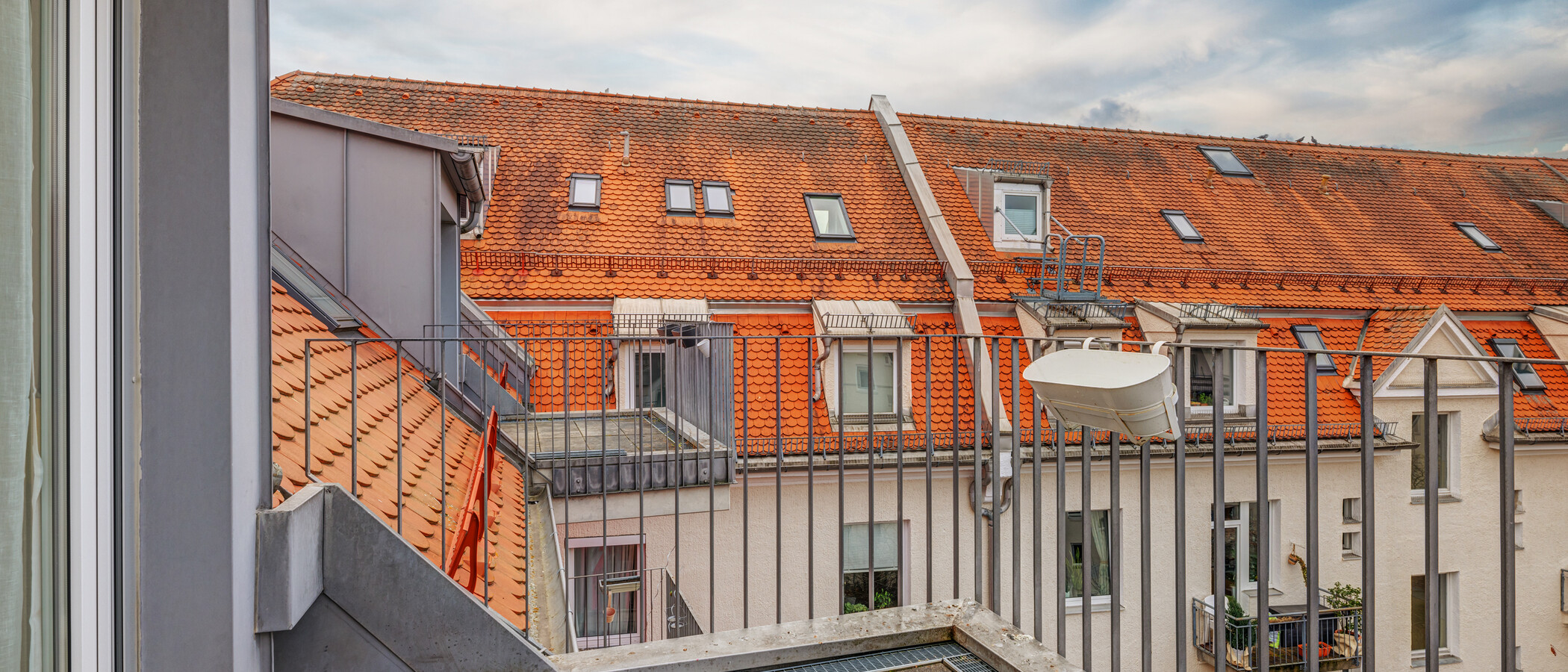 Mansardă plată München Schwabing (rechts der Leopoldstraße) 03 Balcon 13837