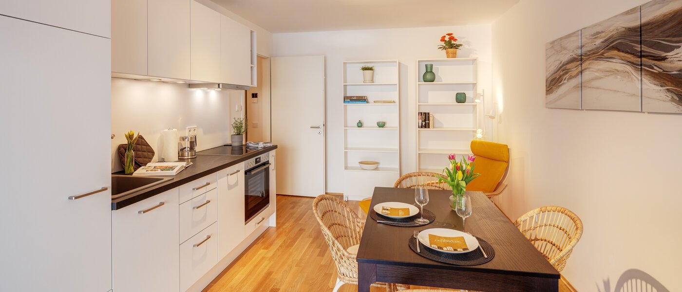 Płaski München Neuhausen 02 Kuchnia 13855