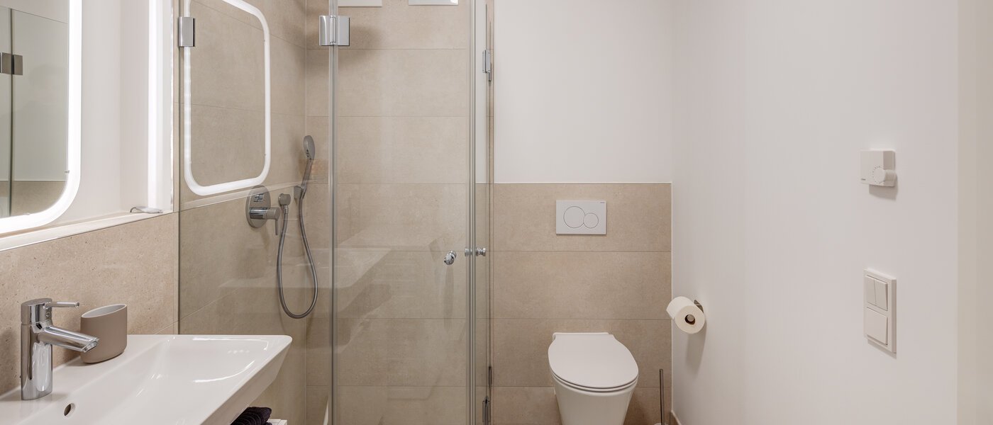 Płaski München Neuhausen 02 Łazienka 13855