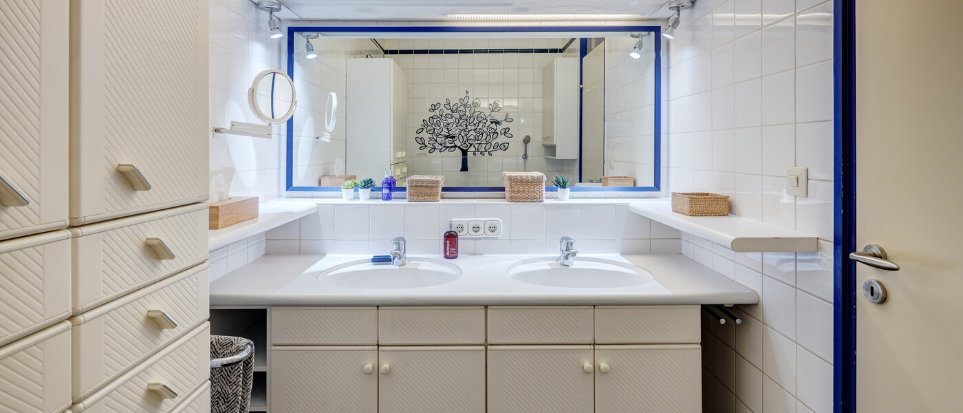 Płaski Ottobrunn 01 1. łazienka 13870