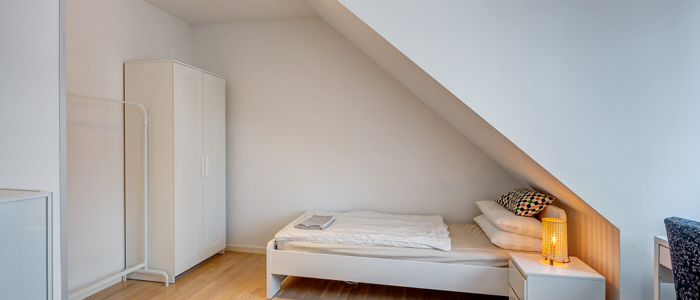 Podstrešno stanovanje München Ludwigsvorstadt 01 3. spalnica 13896