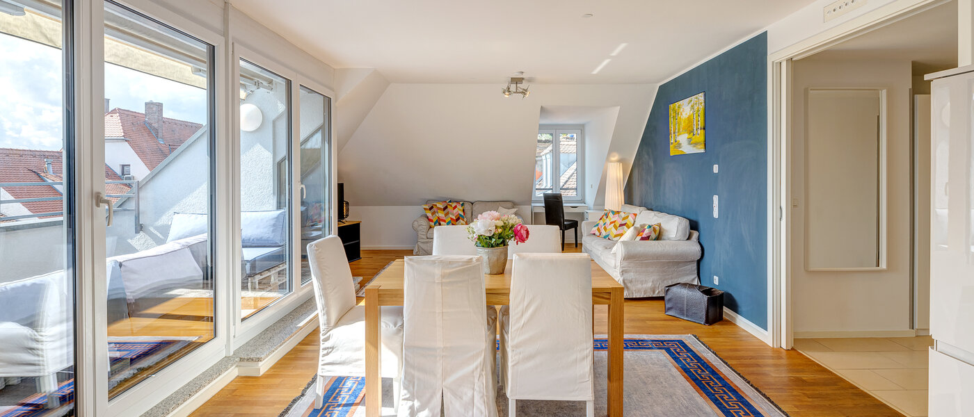 Podstrešno stanovanje München Ludwigsvorstadt 01 Dnevni prostor 13896