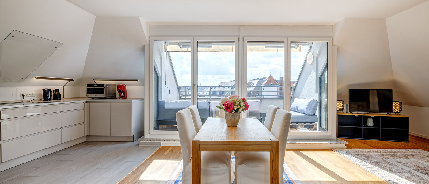 Podstrešno stanovanje München Ludwigsvorstadt 02 Dnevni prostor 13896