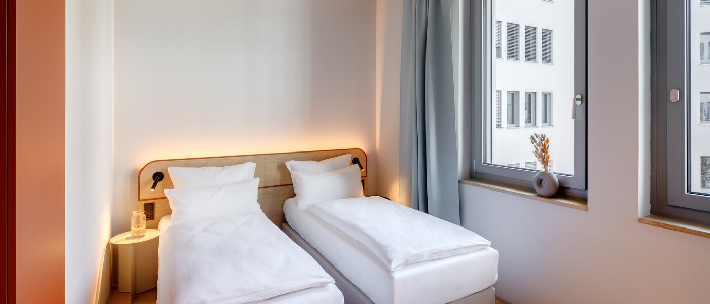 Ravna stran Unterföhring 01 Prostor za spanje 13905