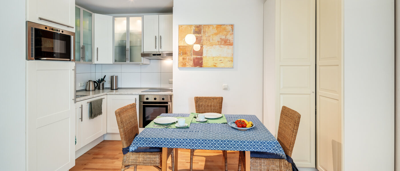 Плоский München Schwabing 01 Кухня 13906