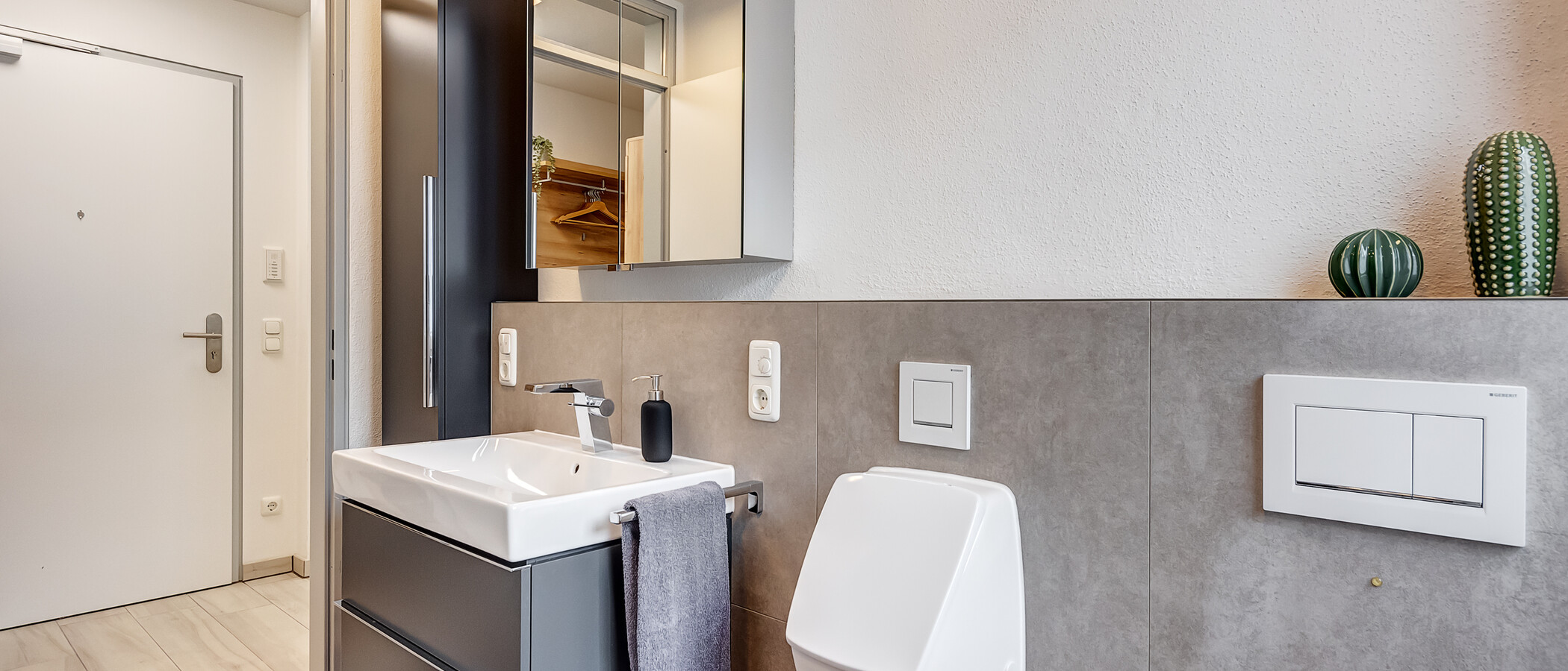 Ravna stran München Haimhausen 03 Kopalnica 13910