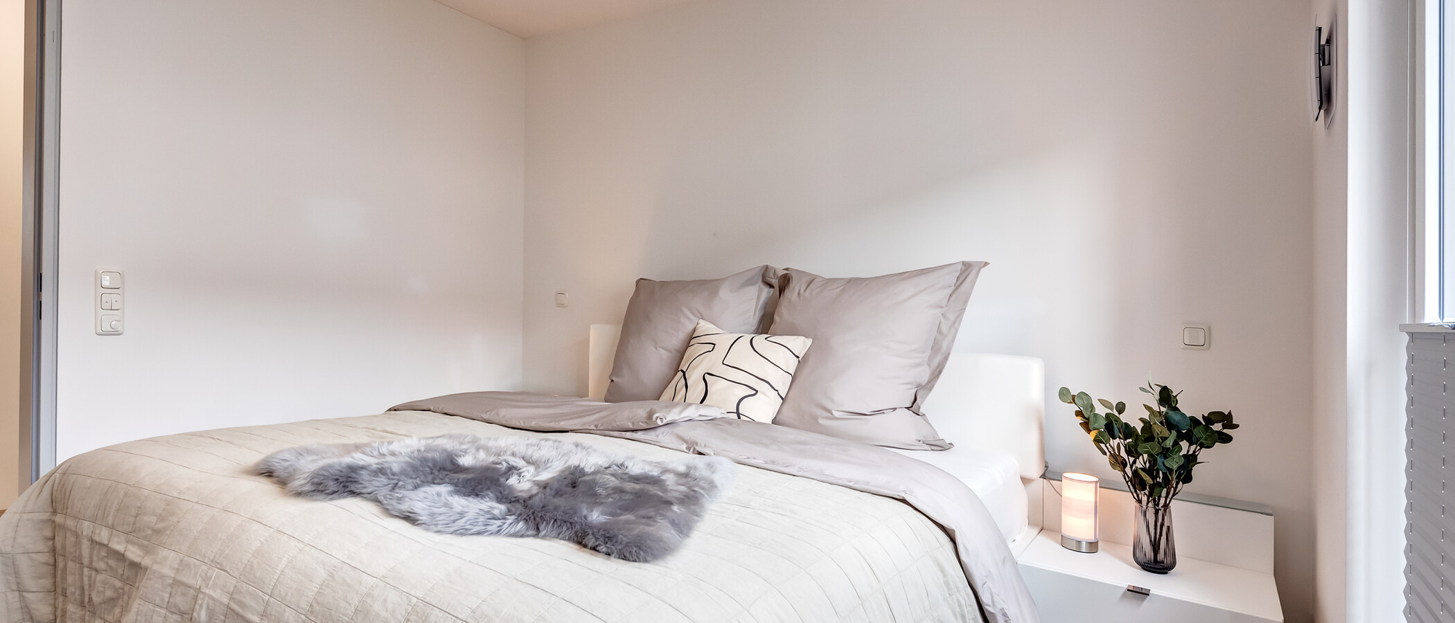 Ravna stran München Haimhausen 03 Spalnica 13910