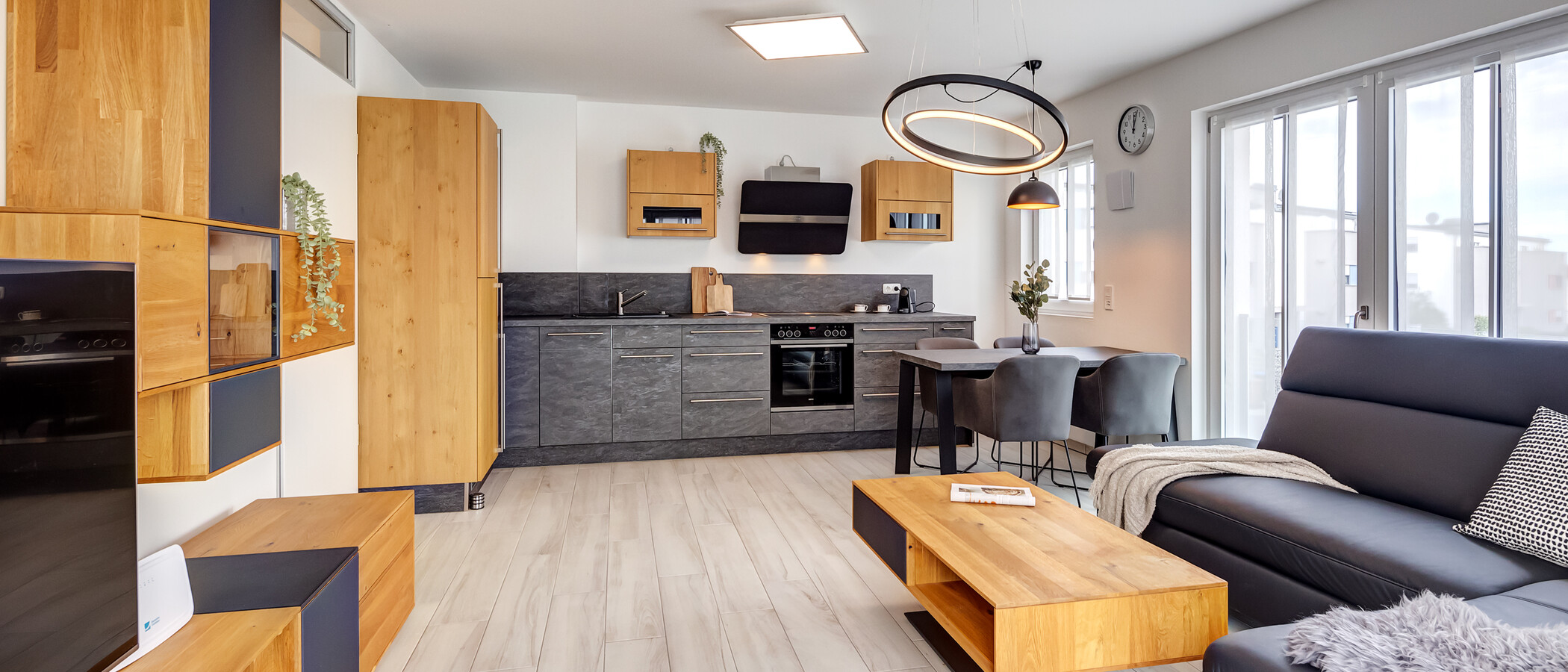 Ravna stran München Haimhausen 04 Dnevni prostor 13910