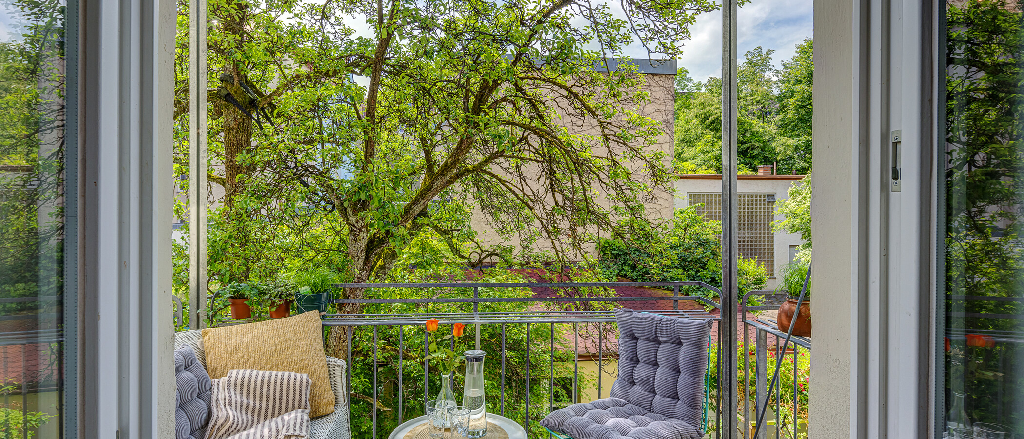 Ravna stran München Untergiesing 01 Balkon 13977