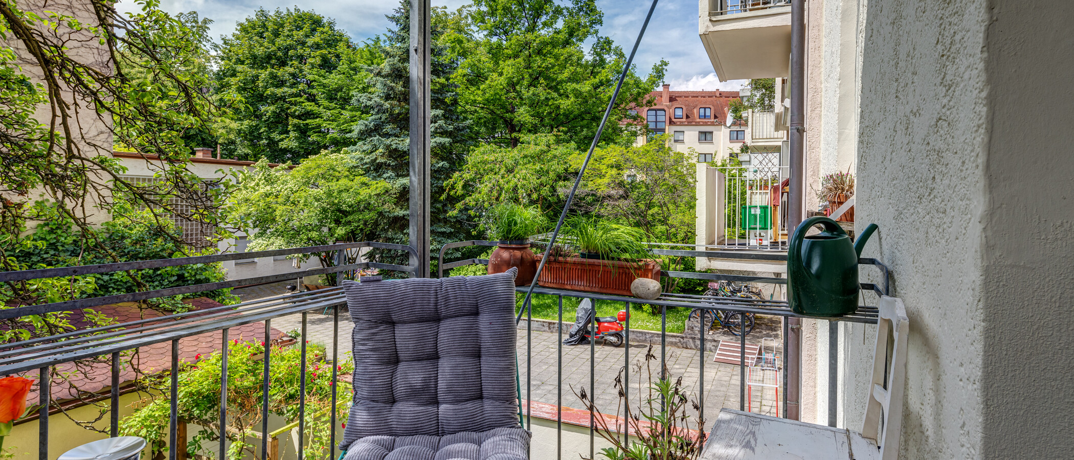 Ravna stran München Untergiesing 02 Balkon 13977